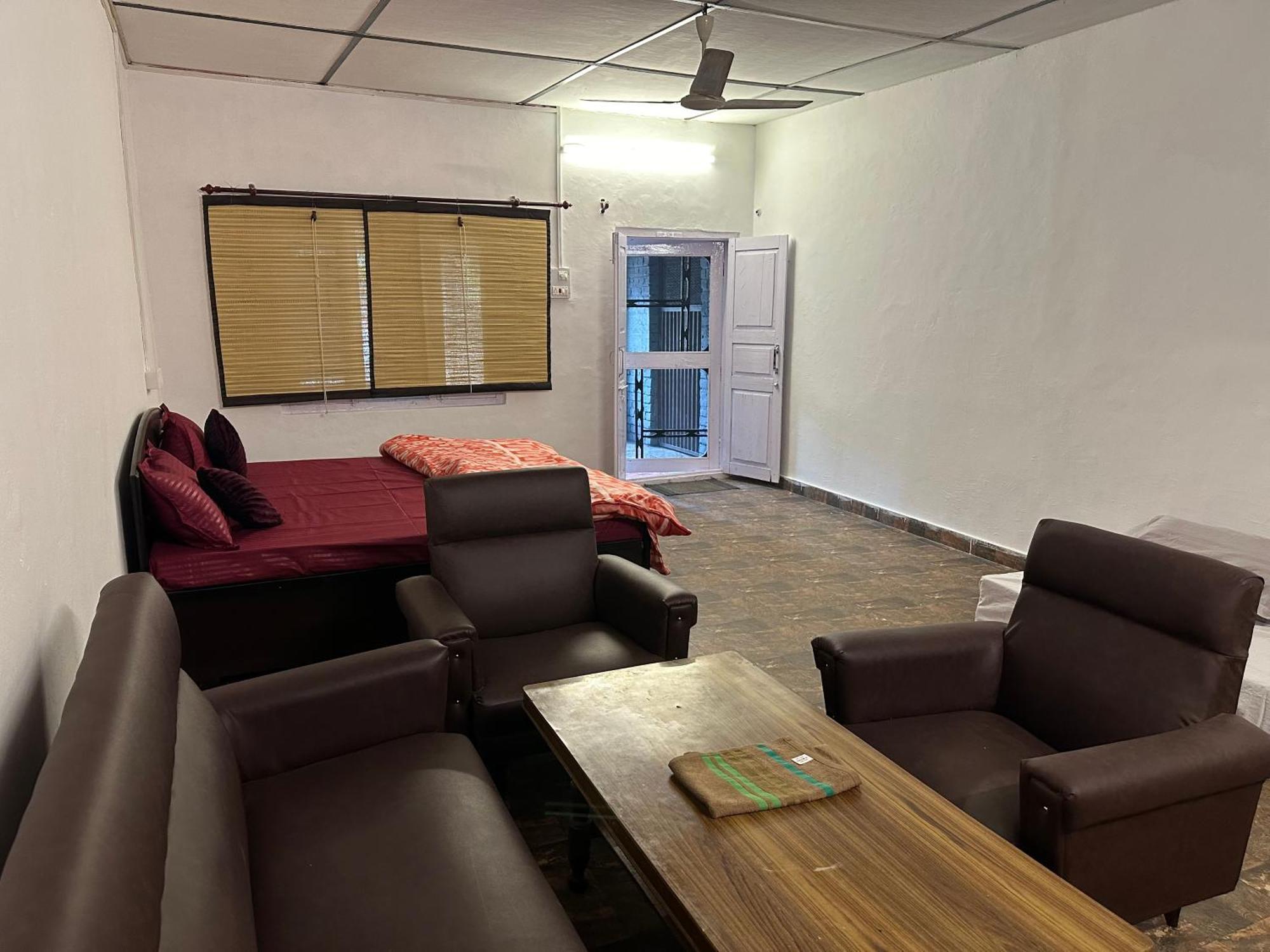 Hostel Dreamwoods A Travellers Farm Dharamsala Zewnętrze zdjęcie